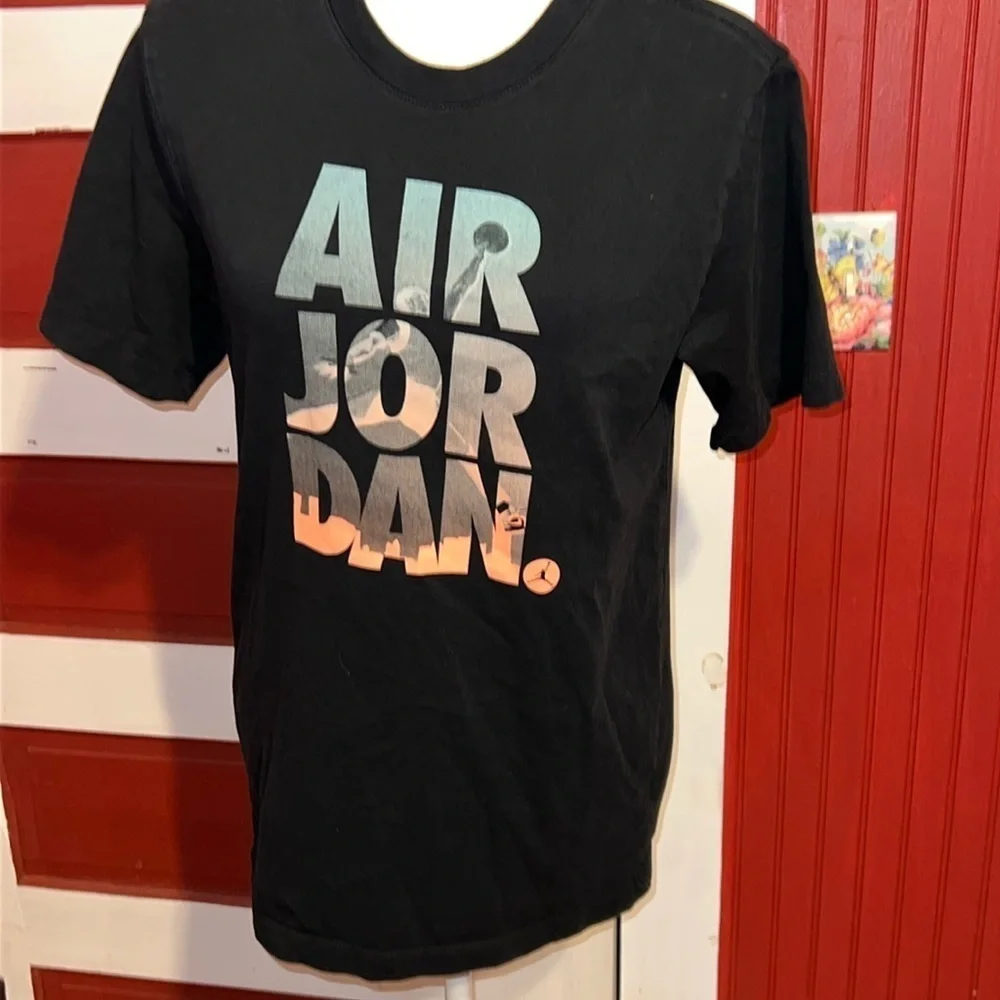 Air Jordan T—Shirt Black Short Sleeve S